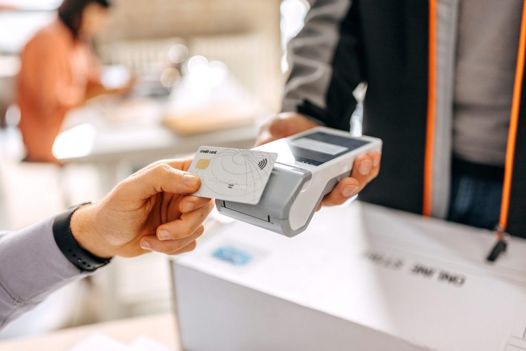 Why Point of Sale Downtime Affects More Than Revenue, and How Wireless Provides Uninterrupted Connectivity